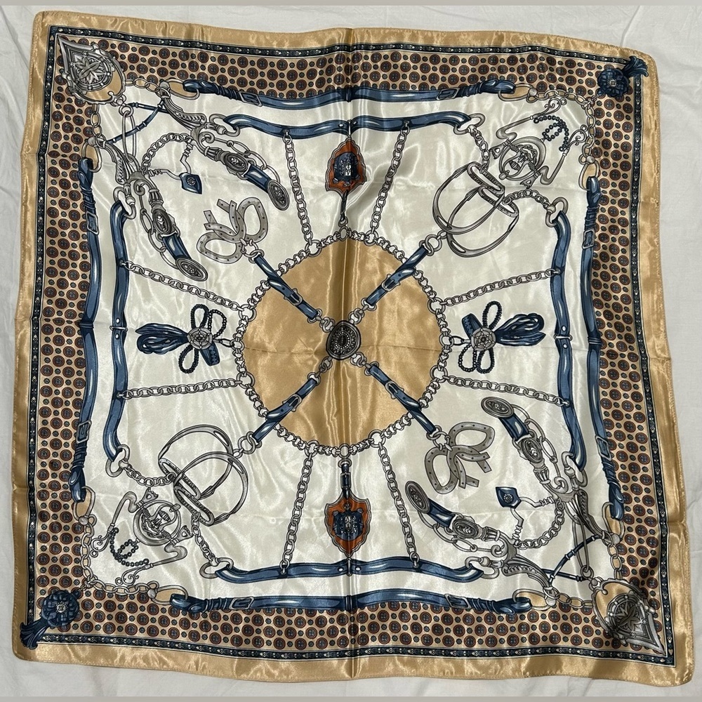 R-2155- Scarf Women's 100 % Polyester Blue Cream, Light Gray NWT
